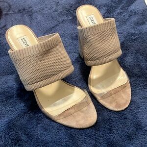 Steve Madden Taupe Stacked Heels Size 6